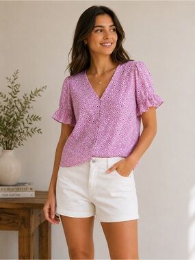CeCe Lavender Pink Floral V-Neck Button Blouse